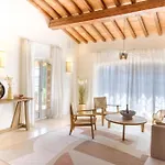 Lovely Luxury With Garden And Private Pool Semesterbostad *