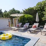 Lovely Luxury With Garden And Private Pool Semesterbostad *
