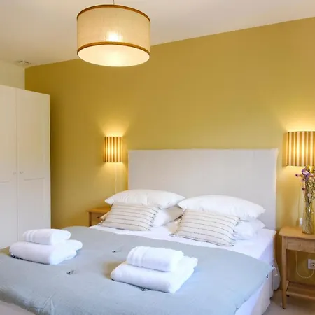 Prázdninový dům Lovely Luxury With Garden And Private Pool